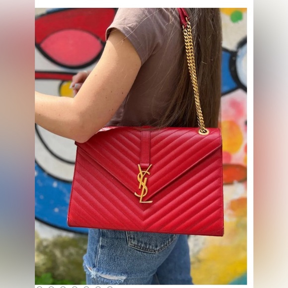 Saint Laurent

ENVELOPE LEATHER CROSSBODY BAG - Picture 16 of 16